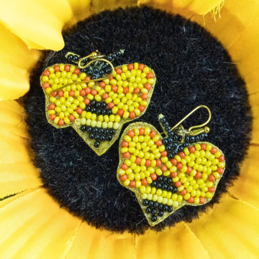 VIOLA‎ Busy Bumble Bee Seed Bead Pierced Earrings NWT